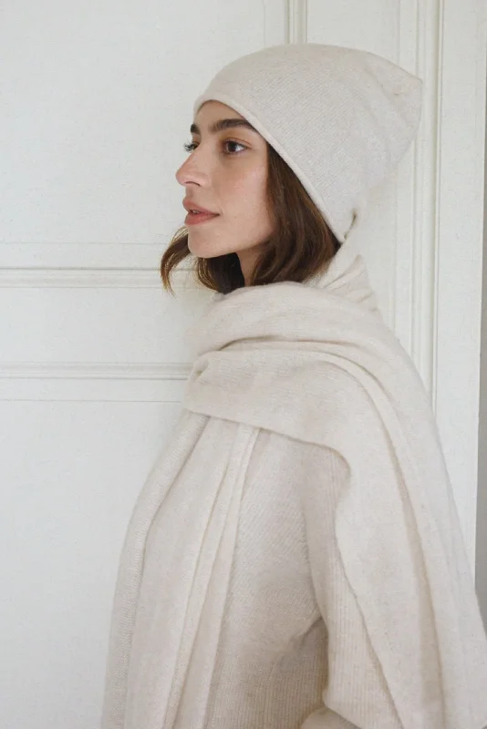 The Mathilda Cashmere Beanie // Moon